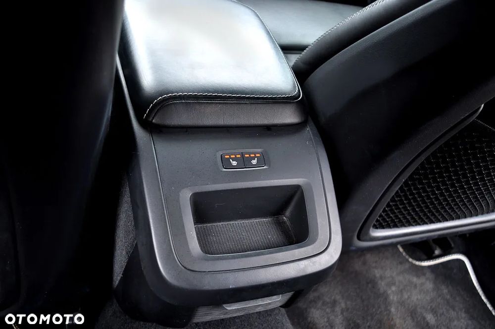 Volvo V60 T4 Geartronic R-Design - 30