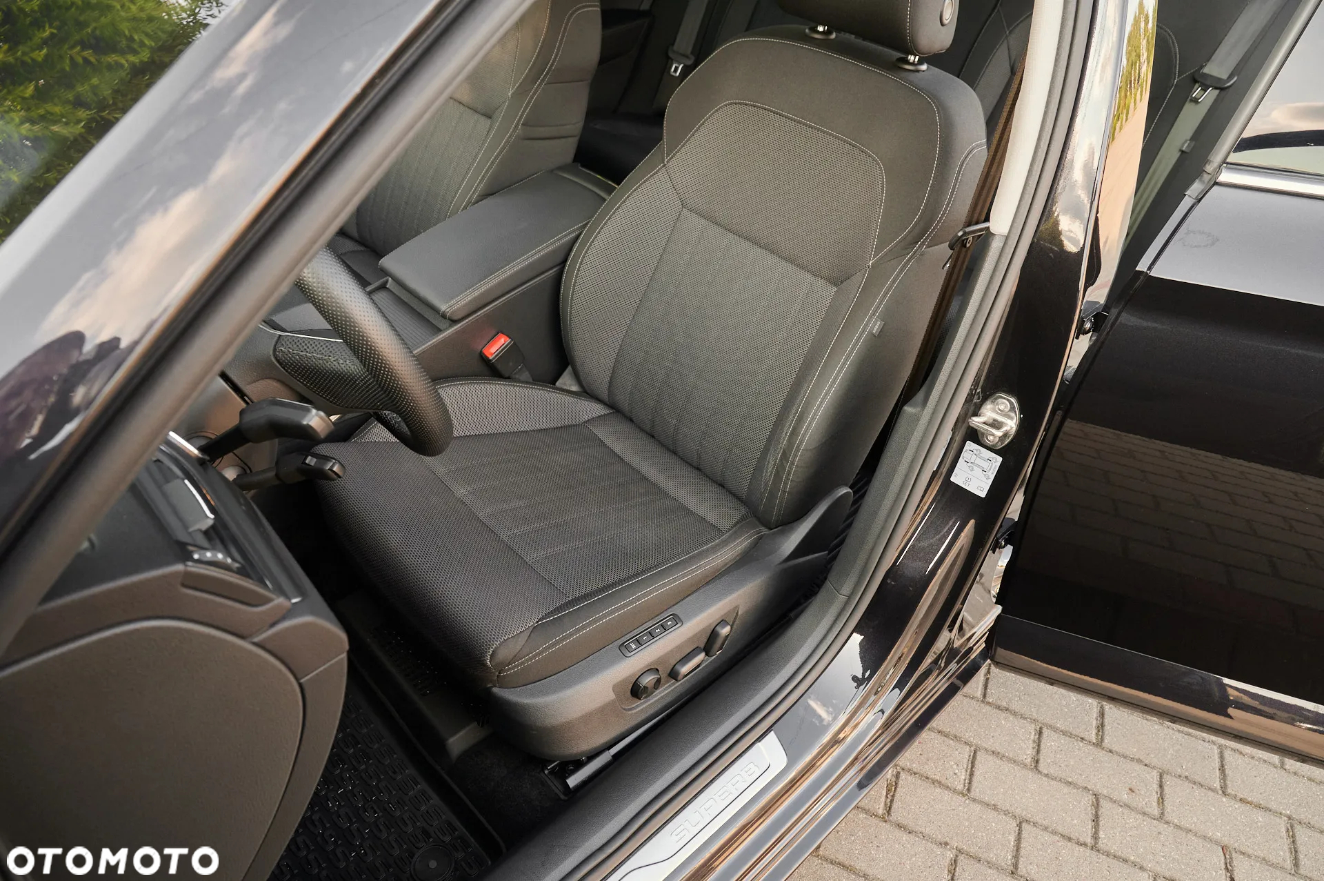 Skoda Superb 2.0 TDI Style DSG7 - 24