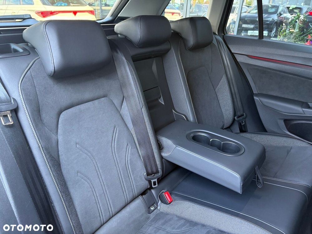Volkswagen Golf - 16