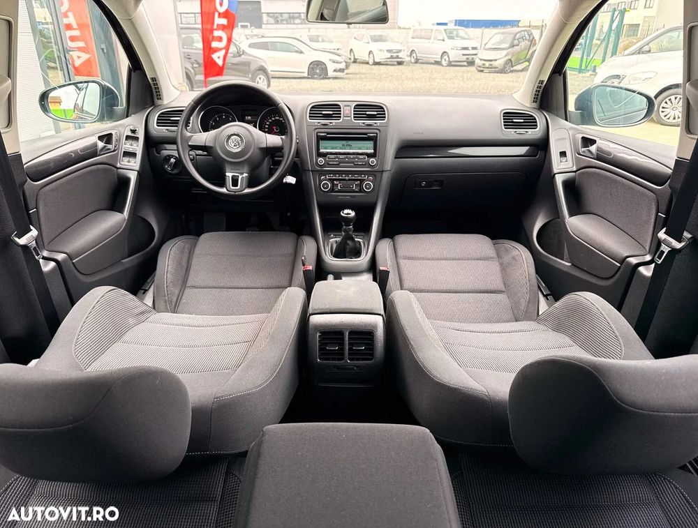 Volkswagen Golf - 23