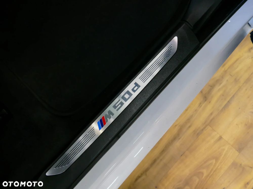 BMW X5 M M50d Sport-Aut - 26