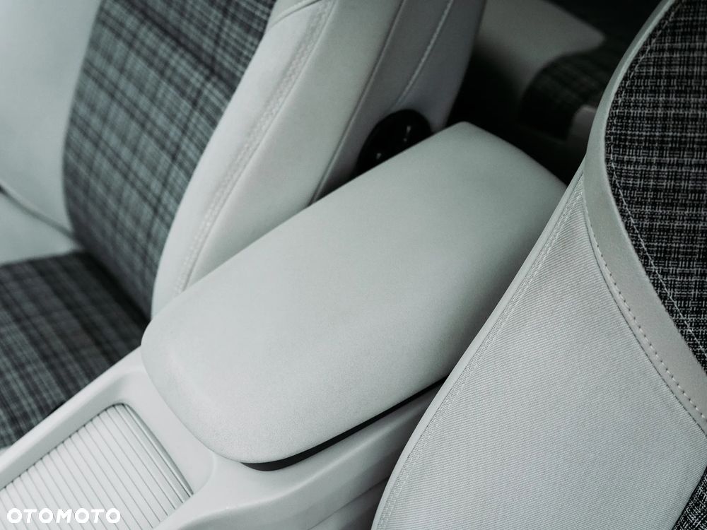 Volvo V40 D2 Drive-E Momentum - 19
