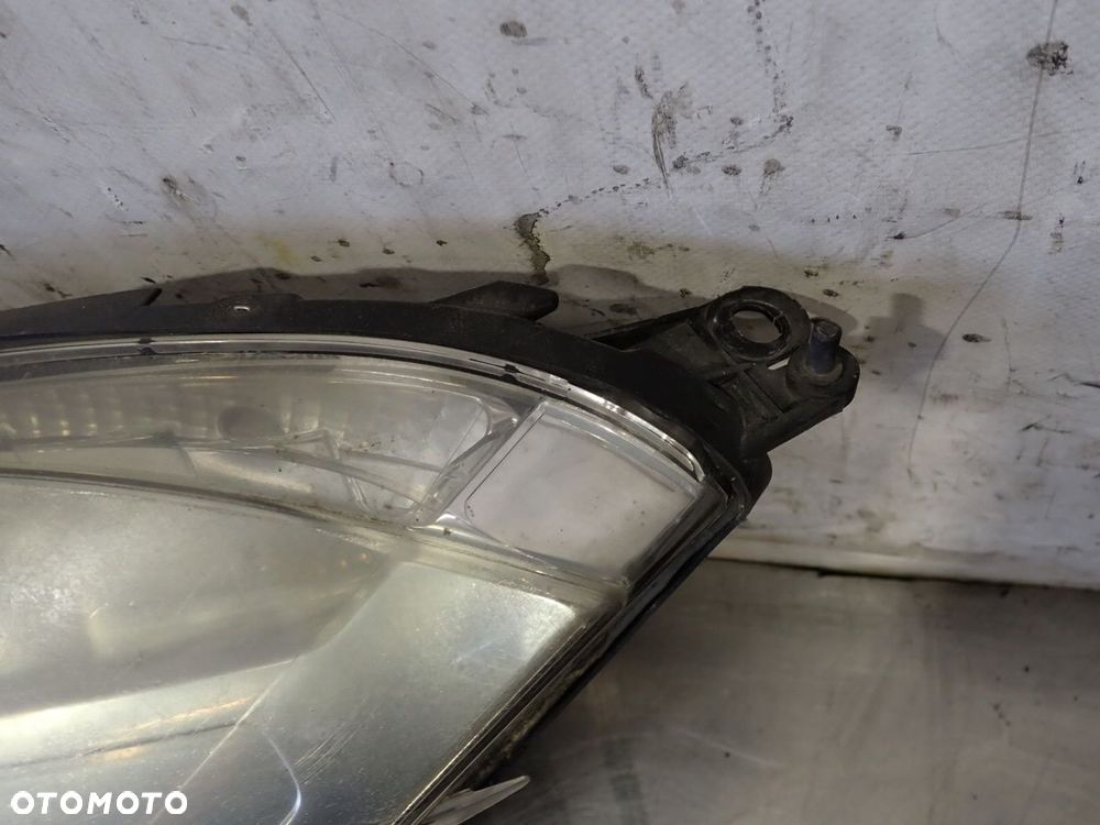LAMPA LEWA PRZEDNIA CITROEN C4 PICASSO LIFT 1.6HDI - 2