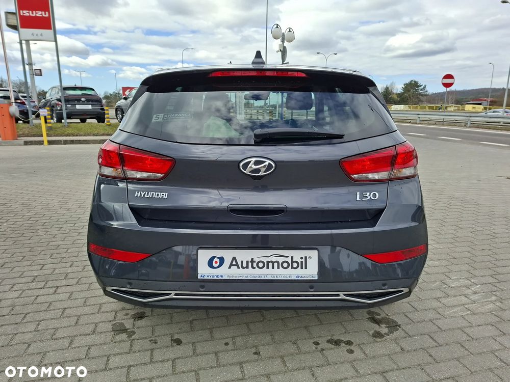 Hyundai i30 1.5 DPI Modern - 9
