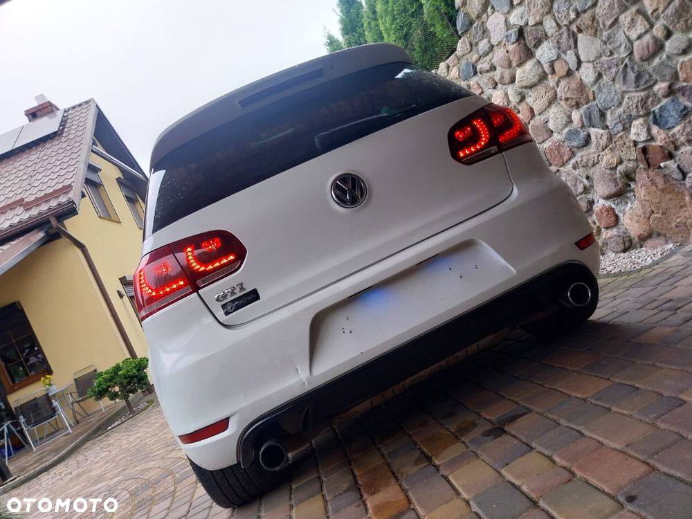Volkswagen Golf - 15