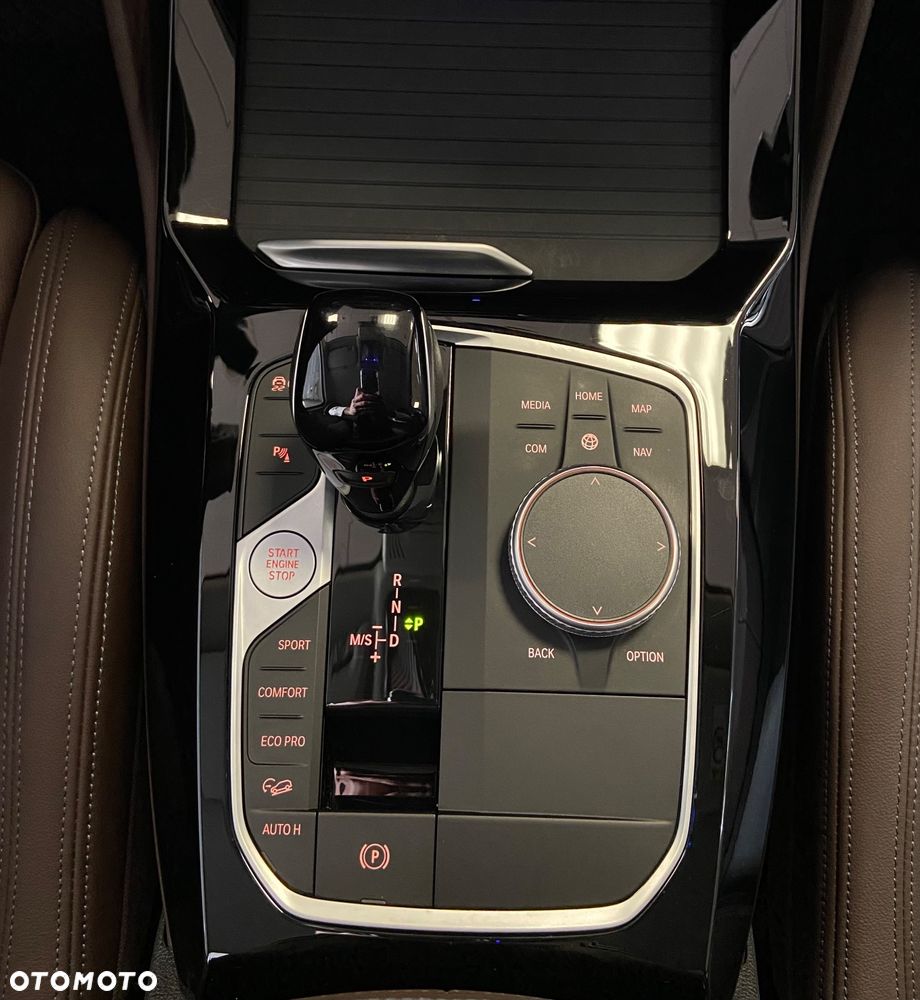 BMW X4 xDrive20i Advantage sport - 24