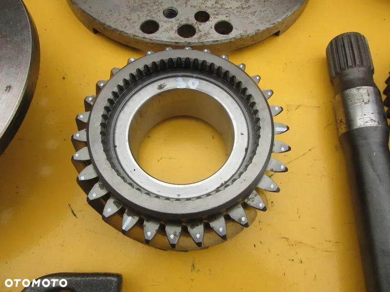 Elementy skrzyni AP John Deere 7720 - 9