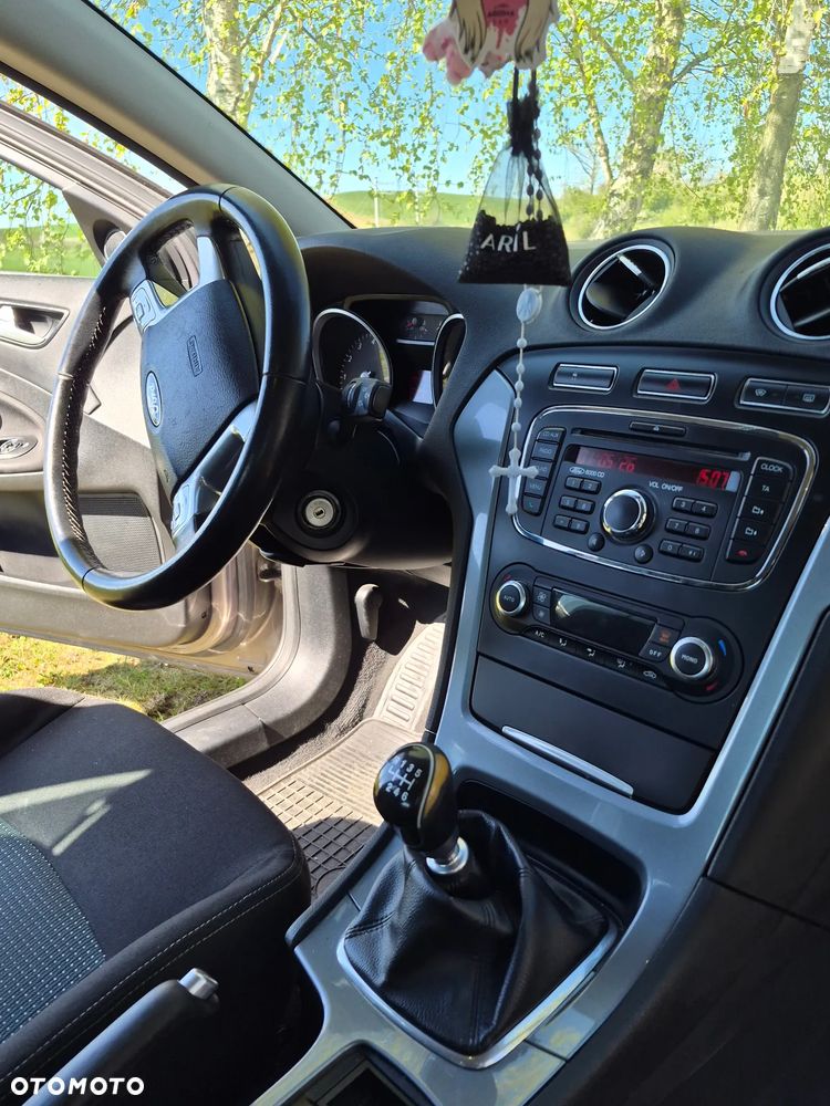 Ford Mondeo 1.6 T Gold X - 14