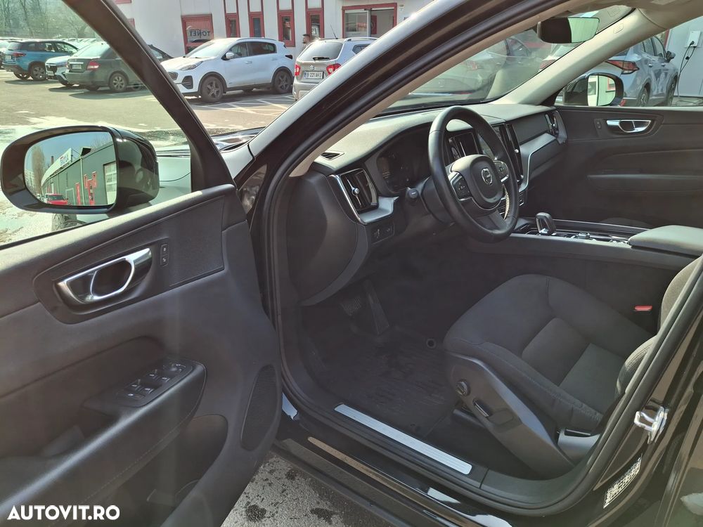 Volvo XC 60 B4 MHEV Momentum - 11