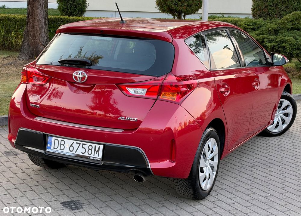 Toyota Auris 1.6 Valvematic Executive - 4