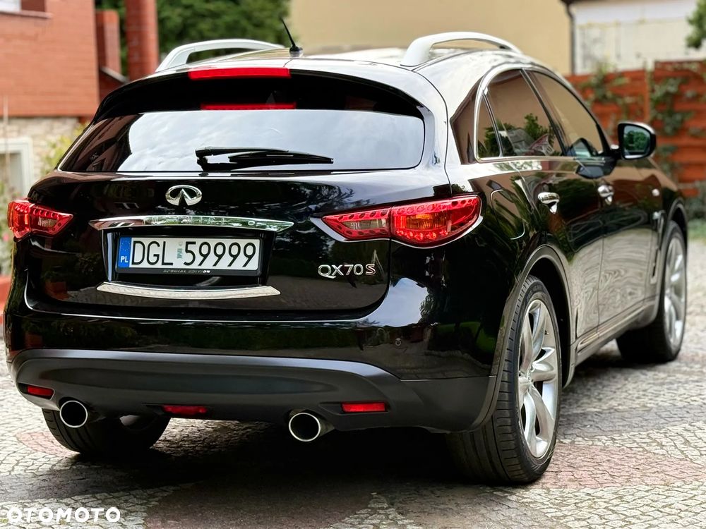 Infiniti QX70 - 3