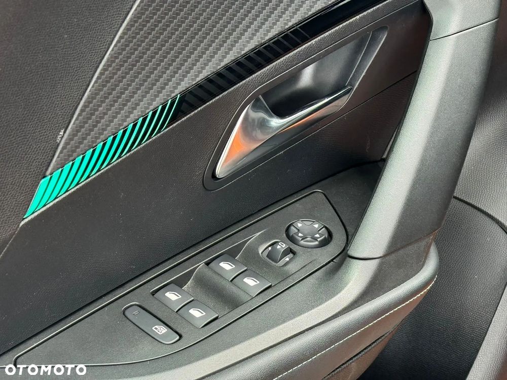 Peugeot 2008 Allure - 15