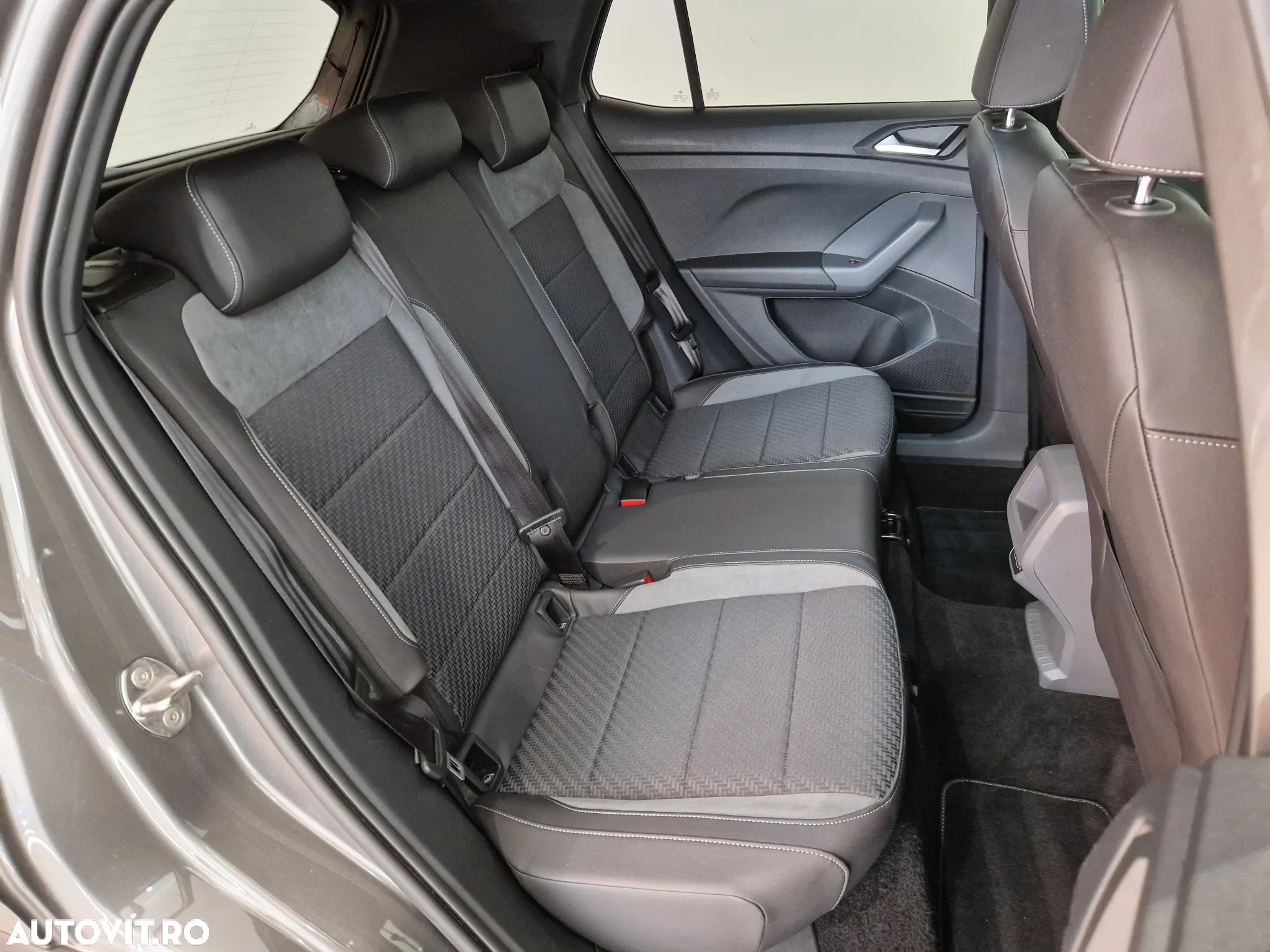 Volkswagen T-Cross 1.5 TSI DSG R-Line - 15