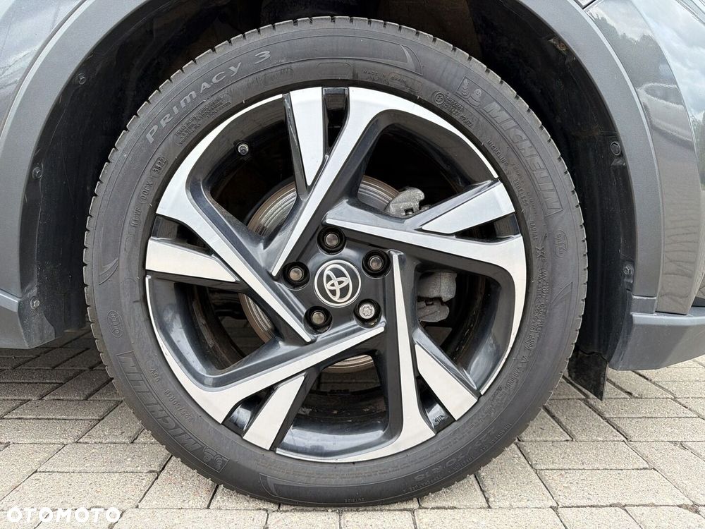 Toyota C-HR - 16