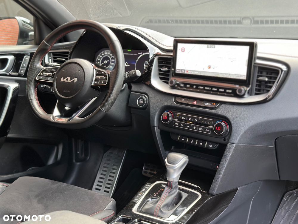 Kia ProCeed 1.6 T-GDI GT DCT - 15