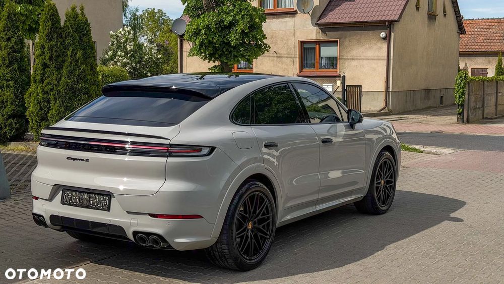 Porsche Cayenne - 4