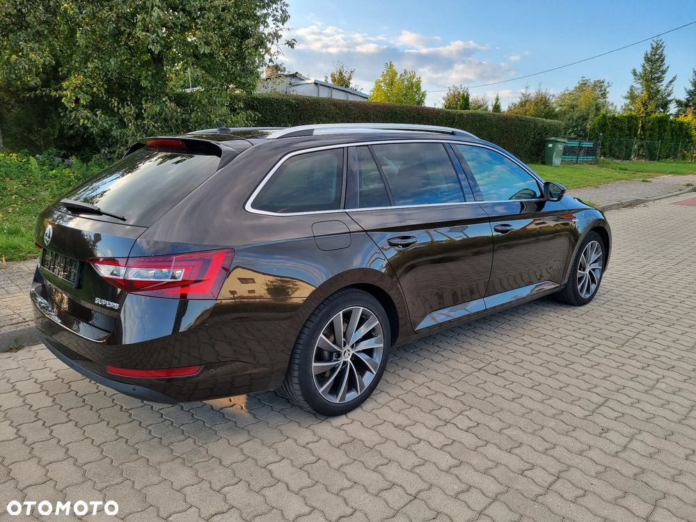 Skoda Superb 2.0 TDI L&K DSG - 8