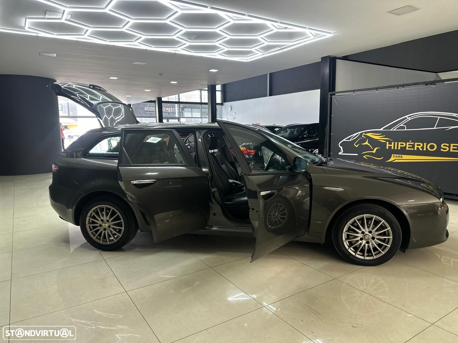 Alfa Romeo 159 Sportwagon 1.9 JTDm 16V Sportiva - 14