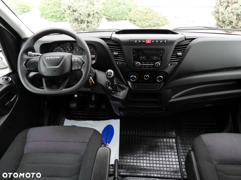 Iveco DAILY 35C16 WYWROTKA PODWÓJNA KABINA DOKA 6 MIEJSC TEMPOMAT BLIŹNIACZE KOŁA KLIMATYZACJA  160KM - 30