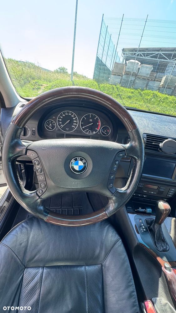 BMW Seria 5 - 17