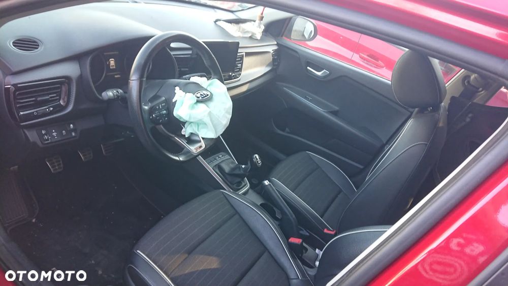 Kia Rio - 25