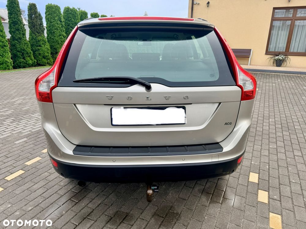 Volvo XC 60 DRIVe Momentum - 4