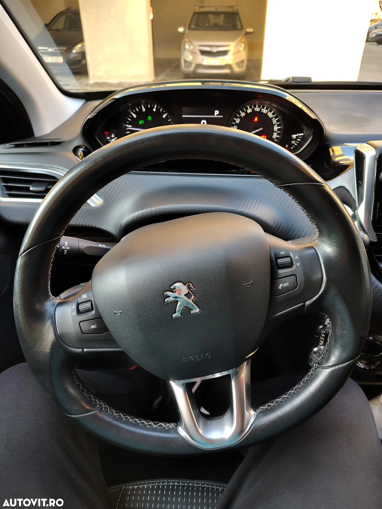 Peugeot 208 1.2 L PureTech Turbo Allure Aut. - 3