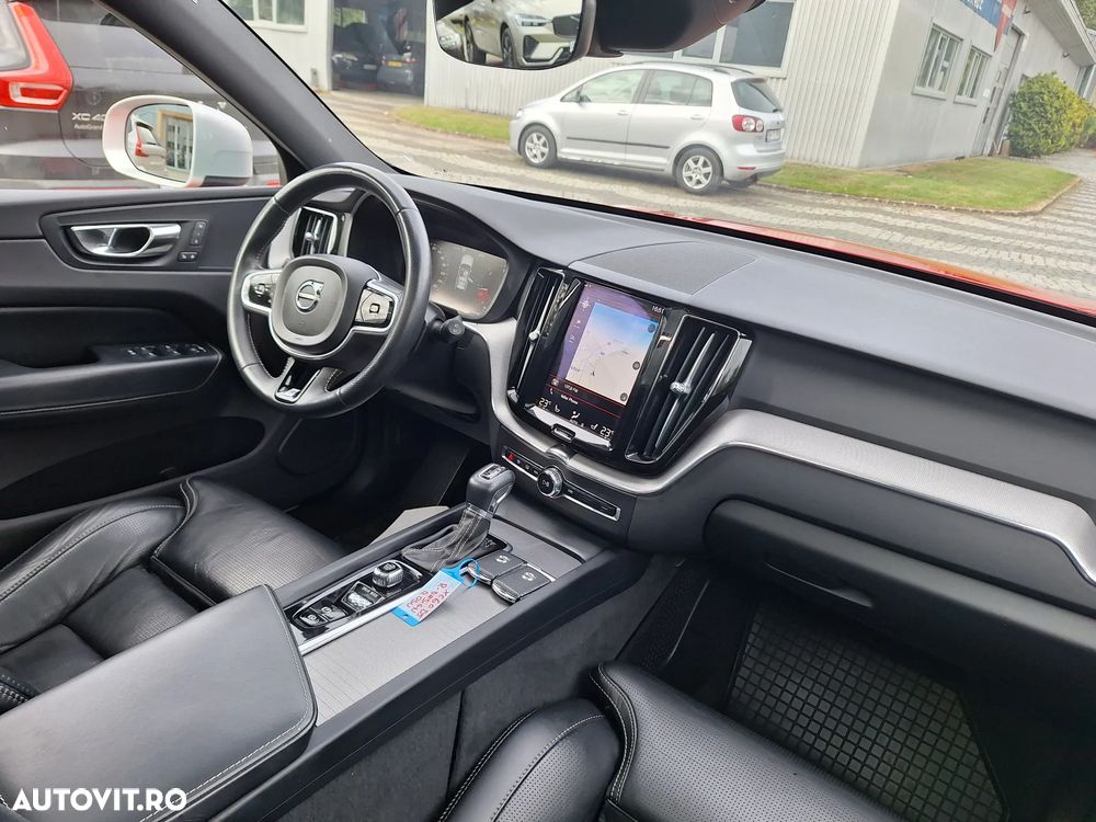 Volvo XC 60 D5 AWD R-Design - 19