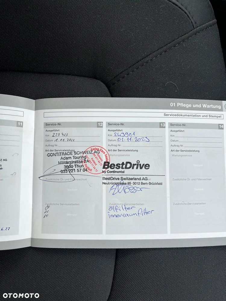 Volvo V70 D5 AWD Kinetic - 4