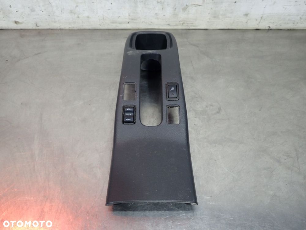 TUNEL ŚRODKOWY Z PRZEŁĄCZNIKIEM NAPĘDÓW SUZUKI SX4 1.6 75822-79J0 - 2