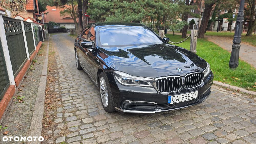 BMW Seria 7 2017 photo 2