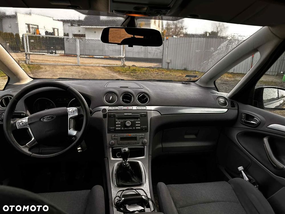 Ford S-Max - 9