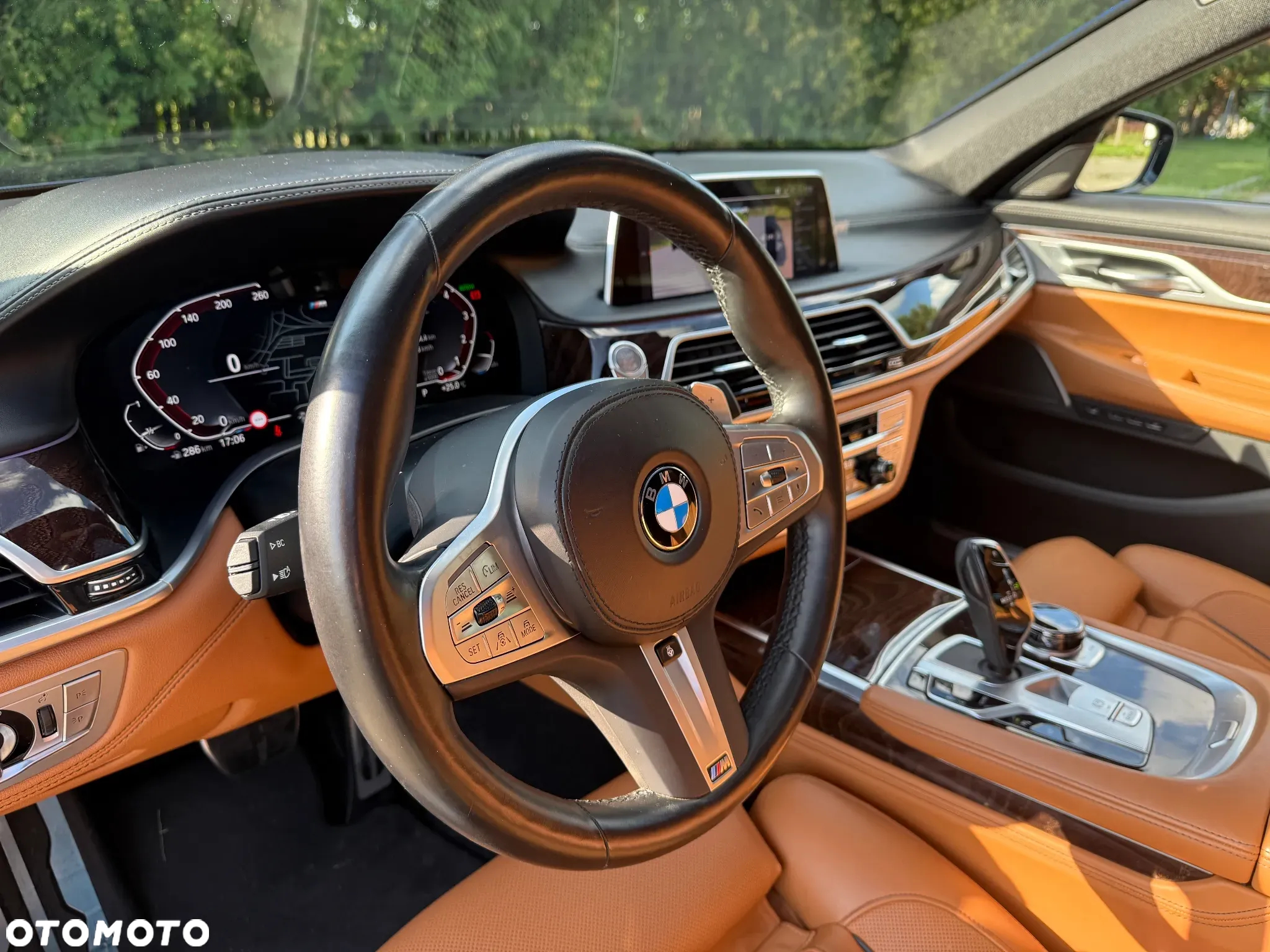BMW Seria 7 750Li xDrive sport - 17
