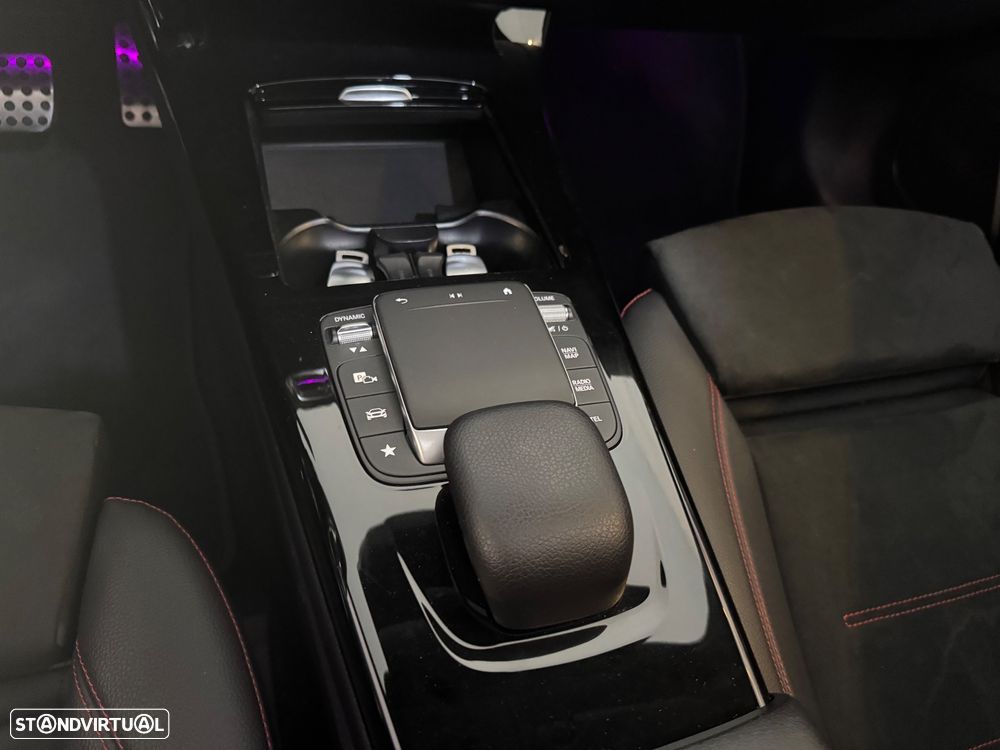 Mercedes-Benz A 250 e AMG Line - 22