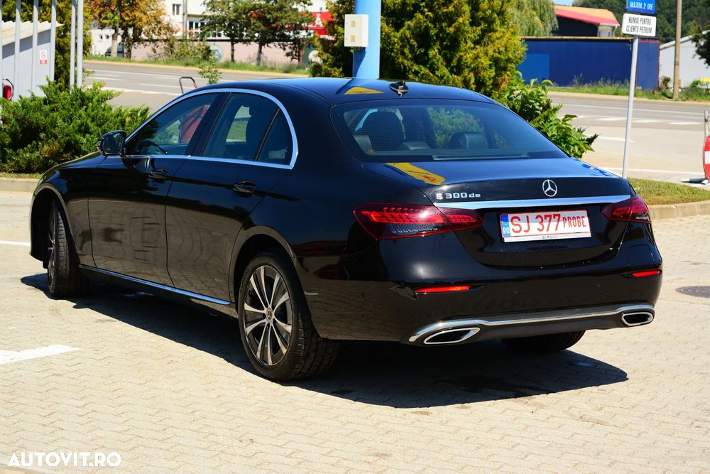Mercedes-Benz E 300 de 9G-TRONIC - 4