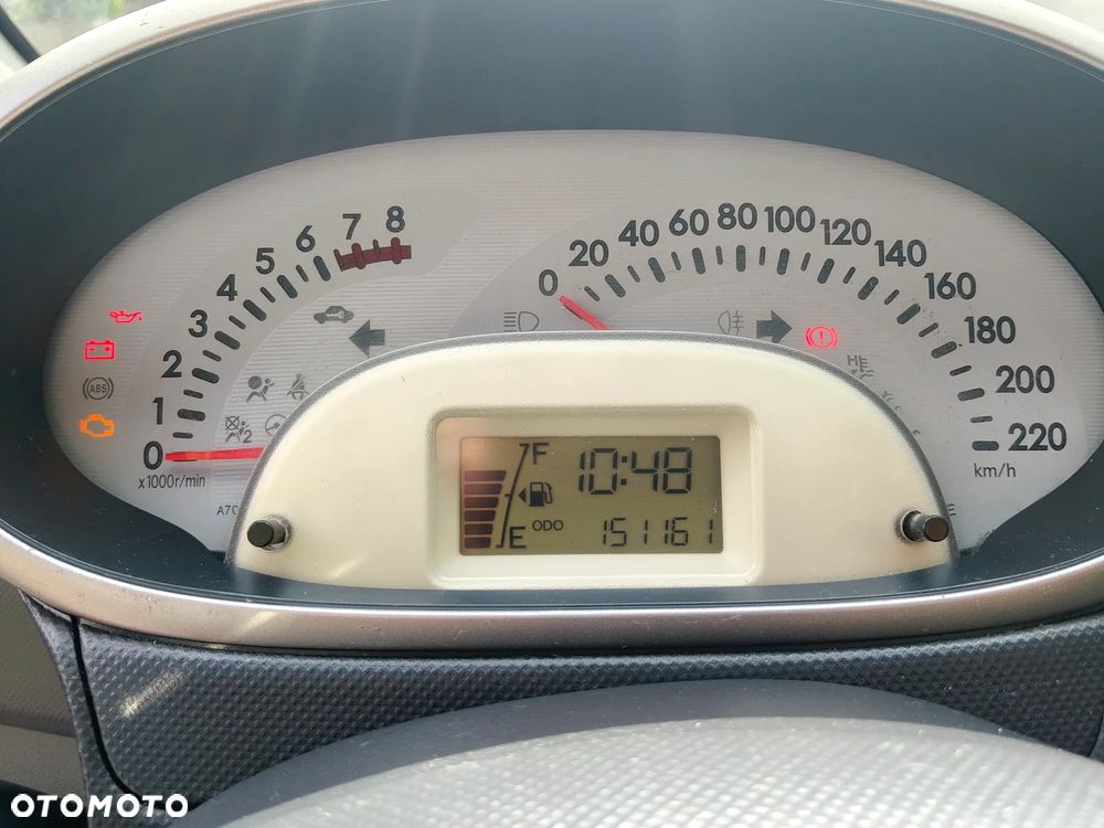 Daihatsu Sirion 1.0 CooLine - 3