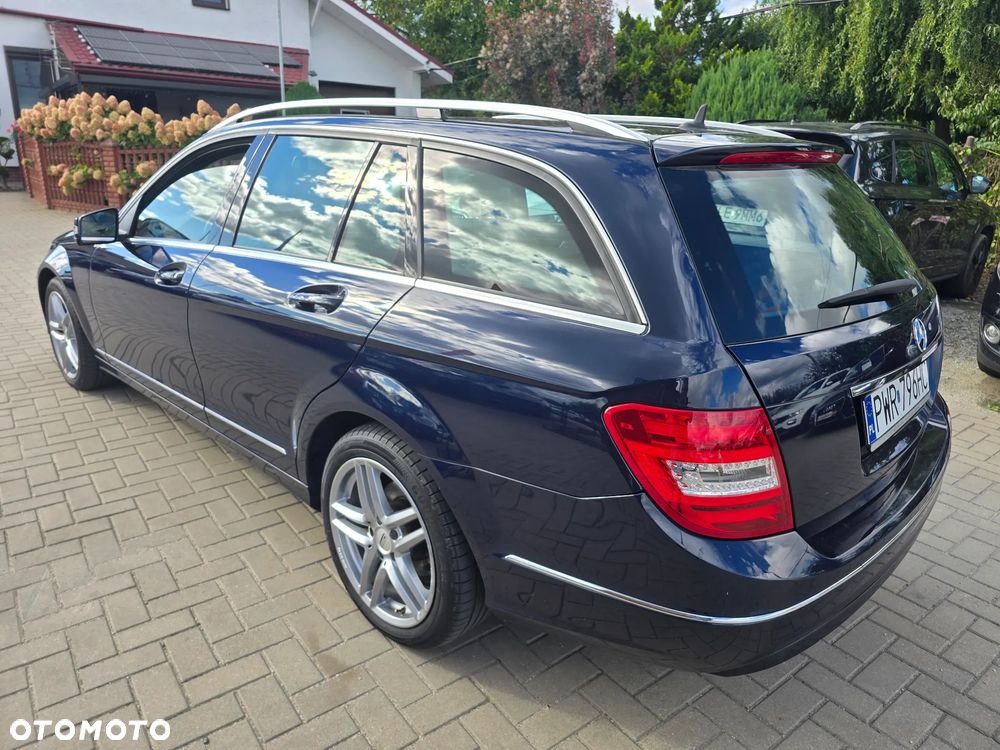 Mercedes-Benz C-Class 2012 photo 5