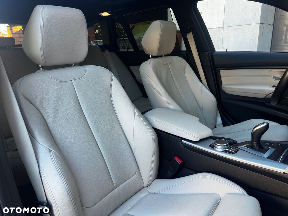 BMW Seria 3 320d Edition M Sport Shadow - 16