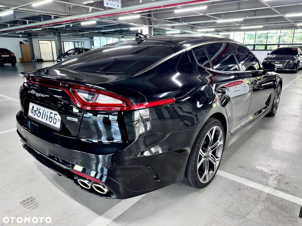 Kia Stinger 2.0 T-GDI GT Line - 4