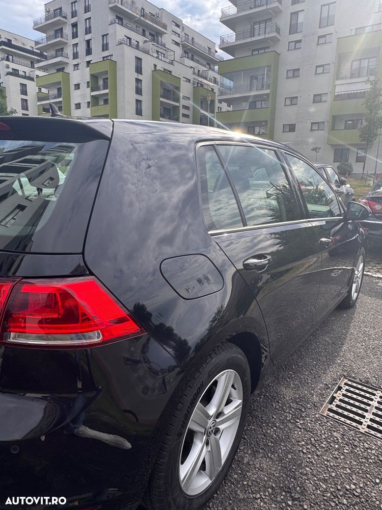 Volkswagen Golf - 5