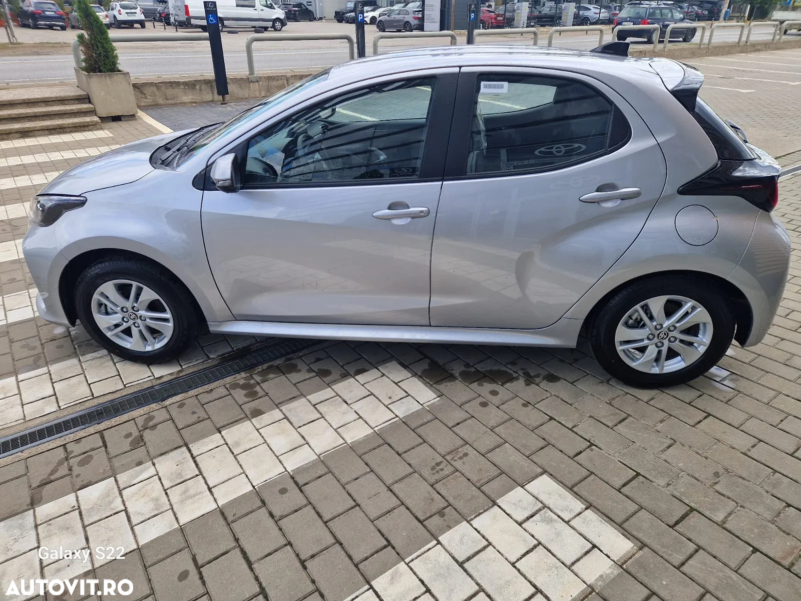 Toyota Yaris 1.5 VVT-i HSD Active - 4