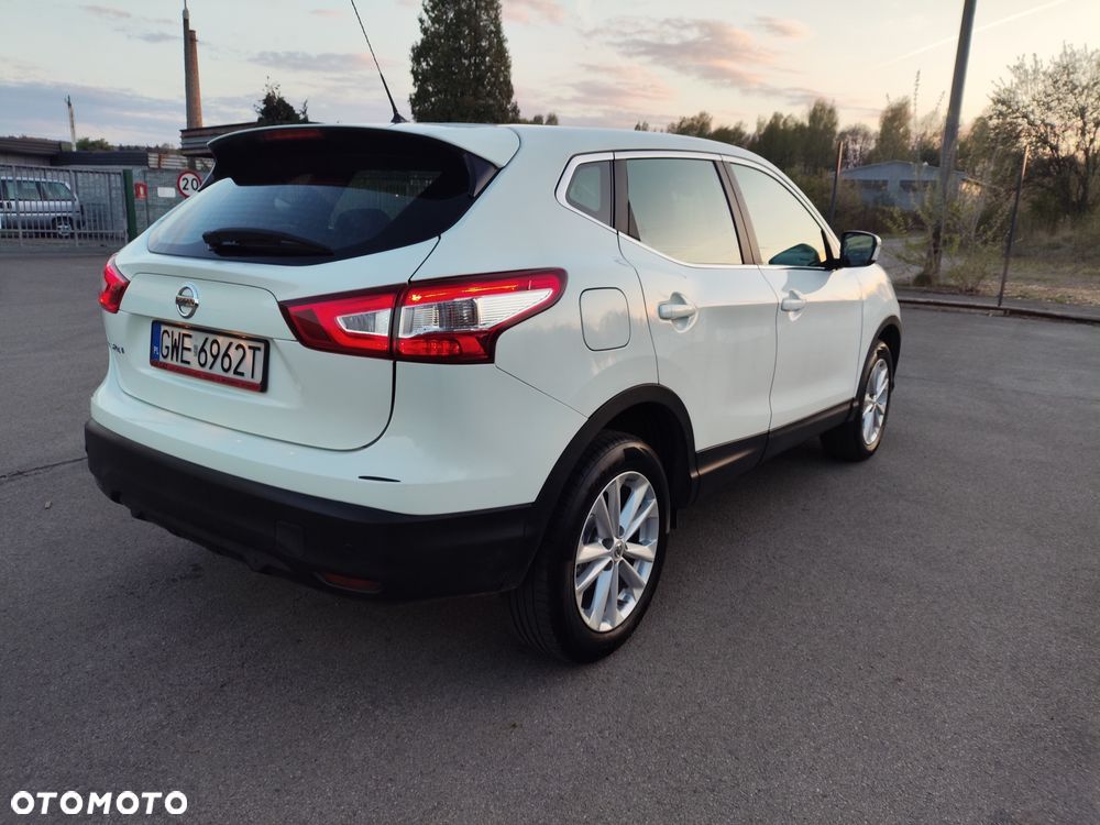 Nissan Qashqai 1.2 DIG-T Acenta EU6 - 4