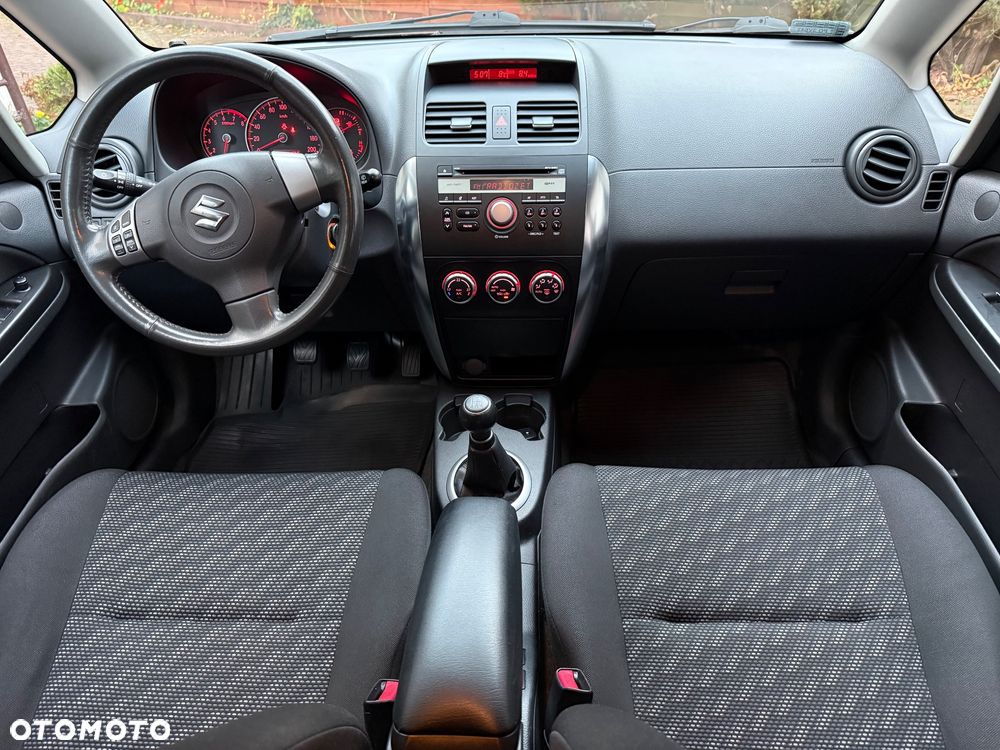 Suzuki SX4 1.6 GS/Premium - 14