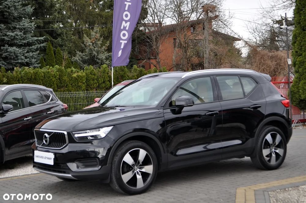 Volvo XC 40 T3 Momentum Pro - 1
