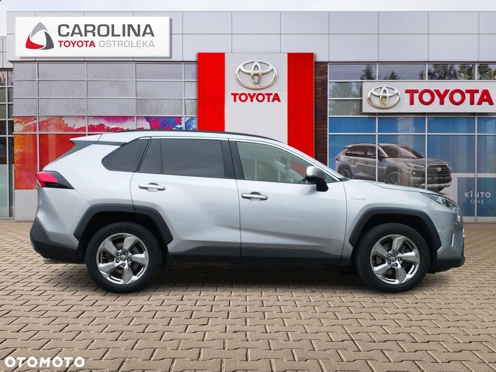 Toyota RAV4 - 6