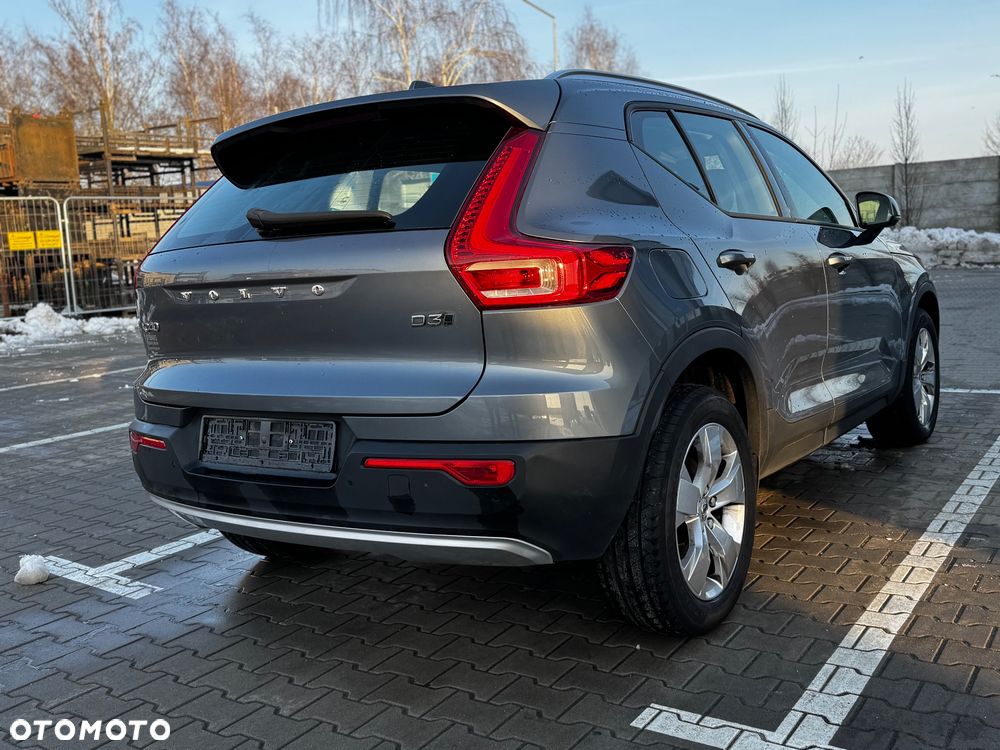 Volvo XC 40 D3 Momentum Pro - 9