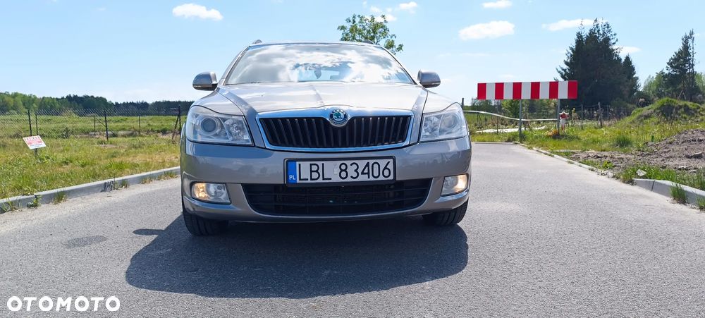 Skoda Octavia 1.8 T FSI Ambiente - 2