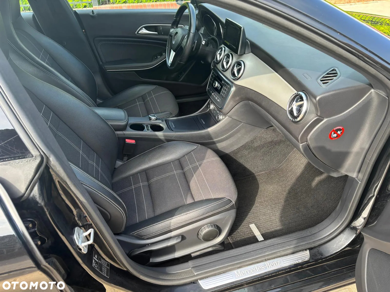 Mercedes-Benz CLA 200 7G-DCT - 10