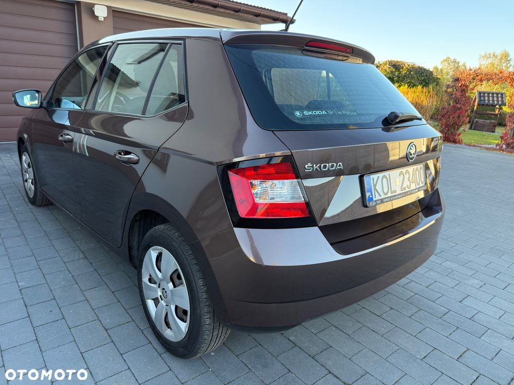 Skoda Fabia 2015 photo 5