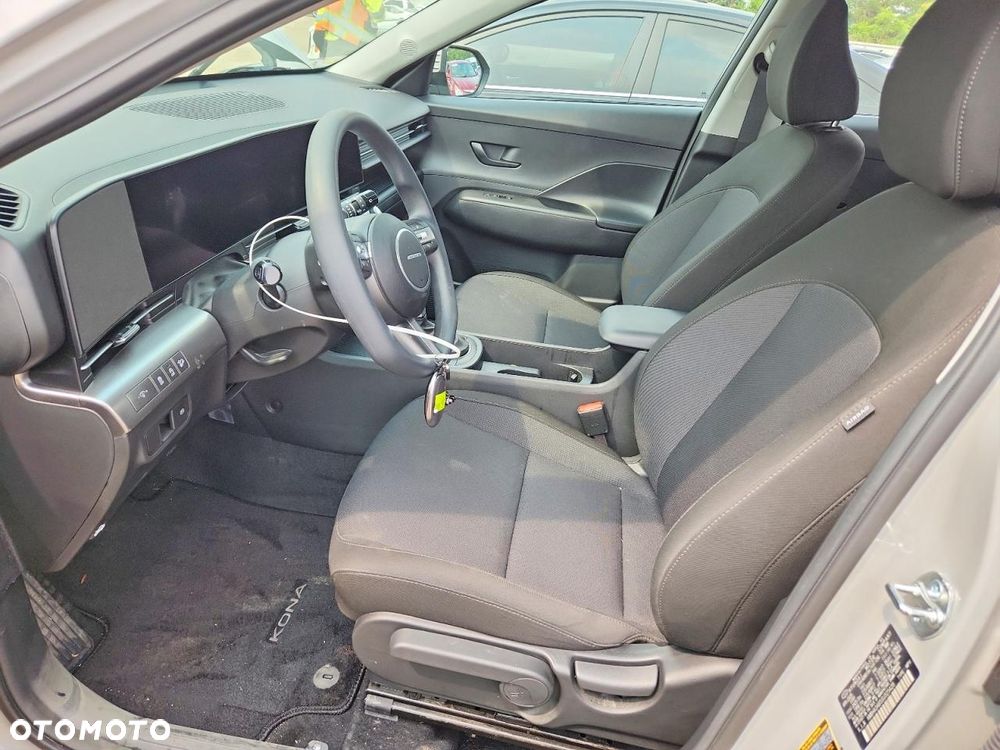 Hyundai Kona - 8